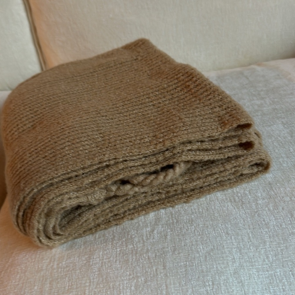 π Free π People Scarf Beige - Picture 9 of 12